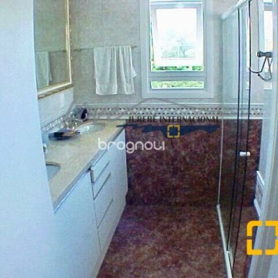 Casa com 430m², 4 quartos (sendo 4 suítes), 3 garagens, no bairro Jurerê Internacional em Florianópolis