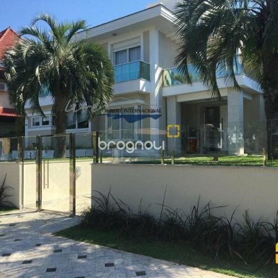 Casa com 430m², 4 quartos (sendo 4 suítes), 3 garagens, no bairro Jurerê Internacional em Florianópolis
