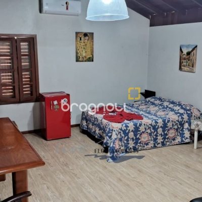 Casa com 316m², 5 quartos (sendo 2 suítes), 2 garagens, no bairro Jurerê Internacional em Florianópolis