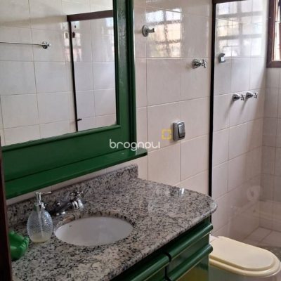 Casa com 316m², 5 quartos (sendo 2 suítes), 2 garagens, no bairro Jurerê Internacional em Florianópolis
