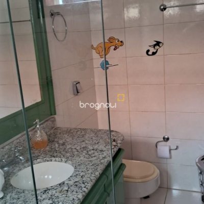 Casa com 316m², 5 quartos (sendo 2 suítes), 2 garagens, no bairro Jurerê Internacional em Florianópolis