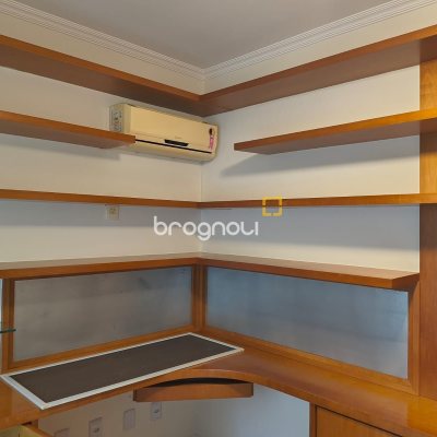 Casa com 246m², 4 quartos (sendo 3 suítes), 4 garagens, no bairro Jurerê Internacional em Florianópolis