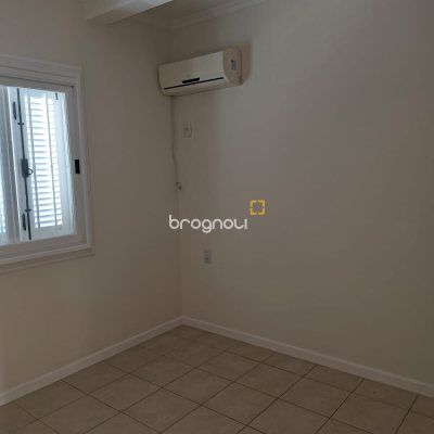 Casa com 246m², 4 quartos (sendo 3 suítes), 4 garagens, no bairro Jurerê Internacional em Florianópolis