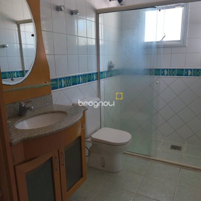 Casa com 246m², 4 quartos (sendo 3 suítes), 4 garagens, no bairro Jurerê Internacional em Florianópolis