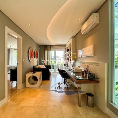 Casa com 1200m², 4 quartos (sendo 4 suítes), 5 garagens, no bairro Jurerê Internacional em Florianópolis