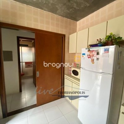 Casa com 200m², 3 quartos (sendo 1 suíte), 1 garagem, no bairro Jurerê Internacional em Florianópolis