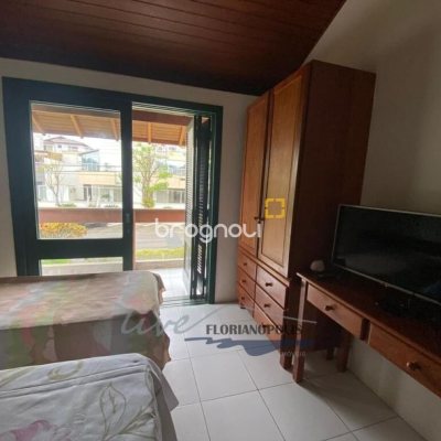 Casa com 200m², 3 quartos (sendo 1 suíte), 1 garagem, no bairro Jurerê Internacional em Florianópolis