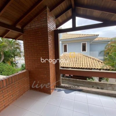 Casa com 200m², 3 quartos (sendo 1 suíte), 1 garagem, no bairro Jurerê Internacional em Florianópolis