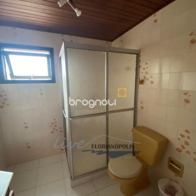 Casa com 200m², 3 quartos (sendo 1 suíte), 1 garagem, no bairro Jurerê Internacional em Florianópolis