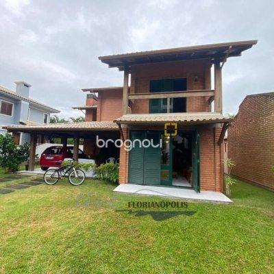 Casa com 200m², 3 quartos (sendo 1 suíte), 1 garagem, no bairro Jurerê Internacional em Florianópolis