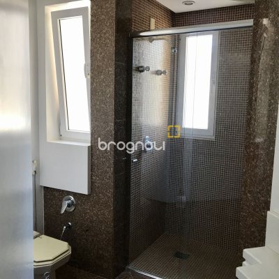 Casa com 800m², 9 quartos (sendo 8 suítes), 5 garagens, no bairro Jurerê Internacional em Florianópolis