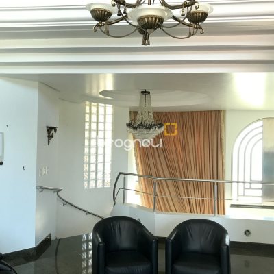 Casa com 800m², 9 quartos (sendo 8 suítes), 5 garagens, no bairro Jurerê Internacional em Florianópolis