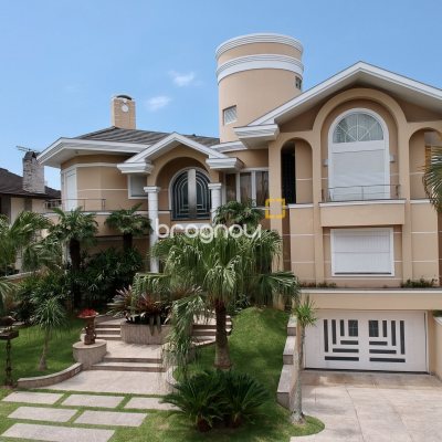 Casa com 800m², 9 quartos (sendo 8 suítes), 5 garagens, no bairro Jurerê Internacional em Florianópolis
