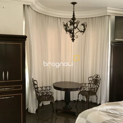 Casa com 800m², 9 quartos (sendo 8 suítes), 5 garagens, no bairro Jurerê Internacional em Florianópolis