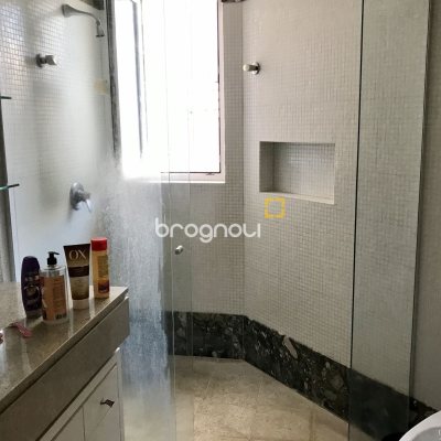 Casa com 800m², 9 quartos (sendo 8 suítes), 5 garagens, no bairro Jurerê Internacional em Florianópolis