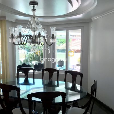 Casa com 800m², 9 quartos (sendo 8 suítes), 5 garagens, no bairro Jurerê Internacional em Florianópolis