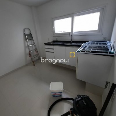 Casa com 900m², 4 quartos (sendo 4 suítes), 4 garagens, no bairro Jurerê Internacional em Florianópolis
