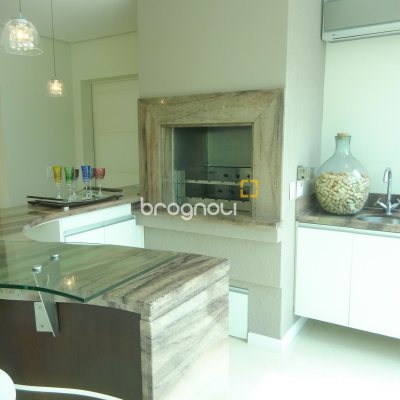 Casa com 650m², 4 quartos (sendo 4 suítes), 5 garagens, no bairro Jurerê Internacional em Florianópolis