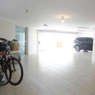 Casa com 650m², 4 quartos (sendo 4 suítes), 5 garagens, no bairro Jurerê Internacional em Florianópolis