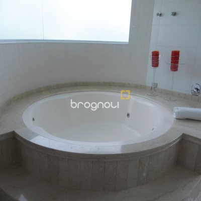 Casa com 650m², 4 quartos (sendo 4 suítes), 5 garagens, no bairro Jurerê Internacional em Florianópolis