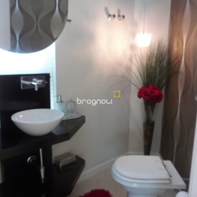 Casa com 650m², 4 quartos (sendo 4 suítes), 5 garagens, no bairro Jurerê Internacional em Florianópolis
