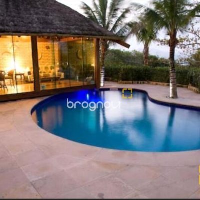 Casa com 520m², 5 quartos, 4 garagens, no bairro Jurerê em Florianópolis