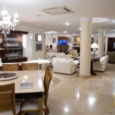 Casa com 520m², 5 quartos, 4 garagens, no bairro Jurerê em Florianópolis