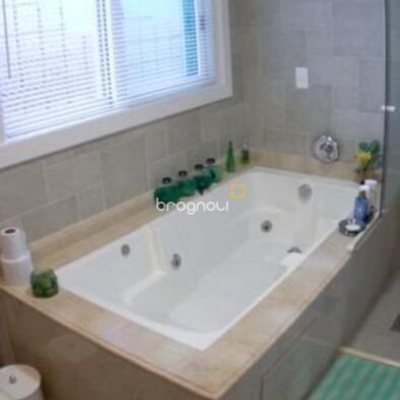 Casa com 520m², 5 quartos, 4 garagens, no bairro Jurerê em Florianópolis