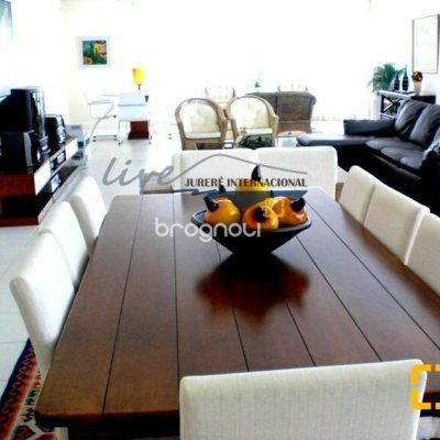 Casa com 480m², 4 quartos (sendo 4 suítes), 6 garagens, no bairro Jurerê Internacional em Florianópolis