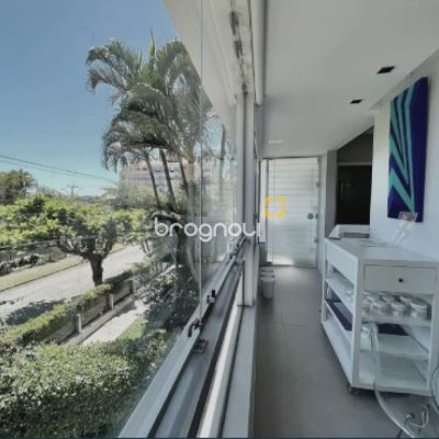 Casa com 450m², 4 quartos (sendo 4 suítes), 6 garagens, no bairro Jurerê Internacional em Florianópolis