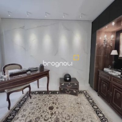 Casa com 450m², 4 quartos (sendo 4 suítes), 6 garagens, no bairro Jurerê Internacional em Florianópolis