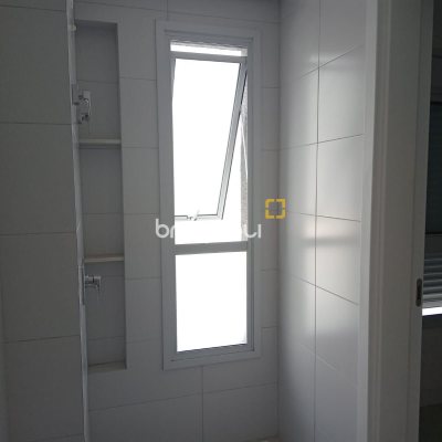 Apartamento com 104m², 3 quartos (sendo 3 suítes), 1 garagem, no bairro Jurerê em Florianópolis