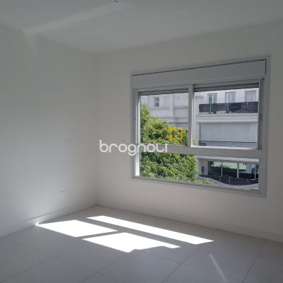 Apartamento com 104m², 3 quartos (sendo 3 suítes), 1 garagem, no bairro Jurerê em Florianópolis