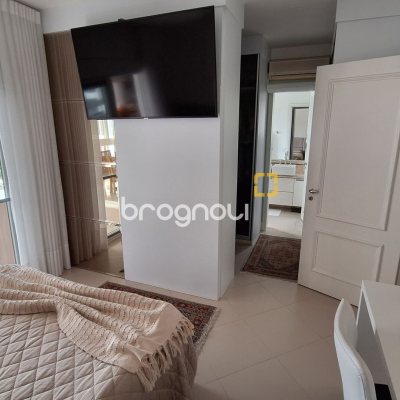 Apartamento com 176m², 4 quartos (sendo 4 suítes), 3 garagens, no bairro Jurerê Internacional em Florianópolis