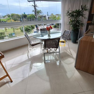 Apartamento com 176m², 4 quartos (sendo 4 suítes), 3 garagens, no bairro Jurerê Internacional em Florianópolis