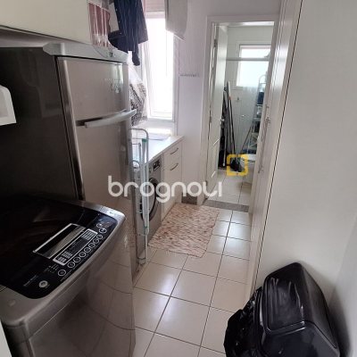 Apartamento com 176m², 4 quartos (sendo 4 suítes), 3 garagens, no bairro Jurerê Internacional em Florianópolis