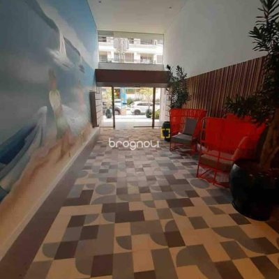 Apartamento com 125m², 3 quartos (sendo 2 suítes), 2 garagens, no bairro Jurerê Internacional em Florianópolis