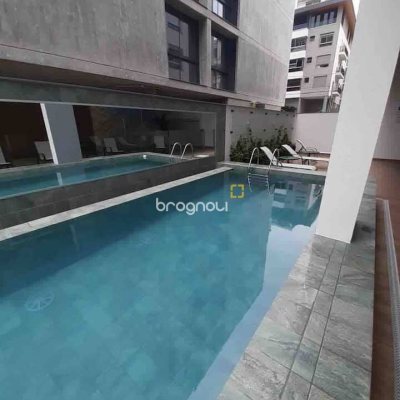 Apartamento com 125m², 3 quartos (sendo 2 suítes), 2 garagens, no bairro Jurerê Internacional em Florianópolis