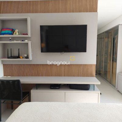 Apartamento com 125m², 3 quartos (sendo 2 suítes), 2 garagens, no bairro Jurerê Internacional em Florianópolis