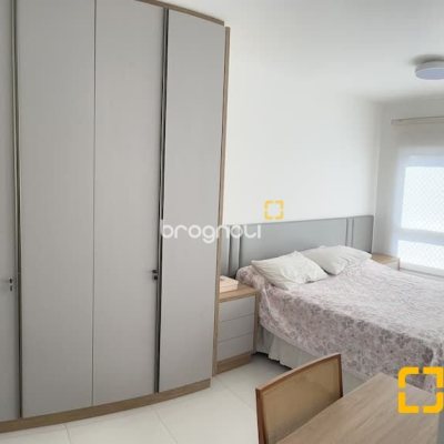 Apartamento com 125m², 3 quartos (sendo 2 suítes), 2 garagens, no bairro Jurerê Internacional em Florianópolis