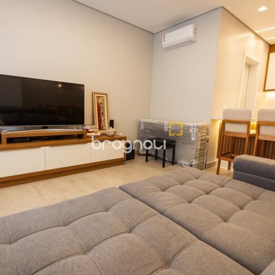 Apartamento com 128m², 3 quartos (sendo 3 suítes), 2 garagens, no bairro Cachoeira do Bom Jesus em Florianópolis