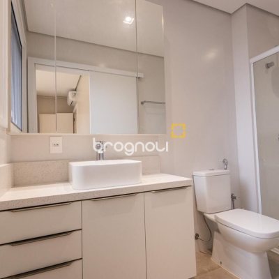 Apartamento com 128m², 3 quartos (sendo 3 suítes), 2 garagens, no bairro Cachoeira do Bom Jesus em Florianópolis