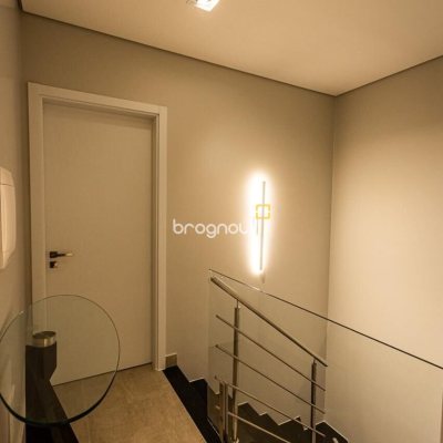 Apartamento com 128m², 3 quartos (sendo 3 suítes), 2 garagens, no bairro Cachoeira do Bom Jesus em Florianópolis