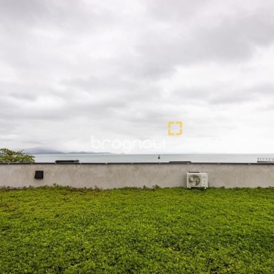 Apartamento com 128m², 3 quartos (sendo 3 suítes), 2 garagens, no bairro Cachoeira do Bom Jesus em Florianópolis