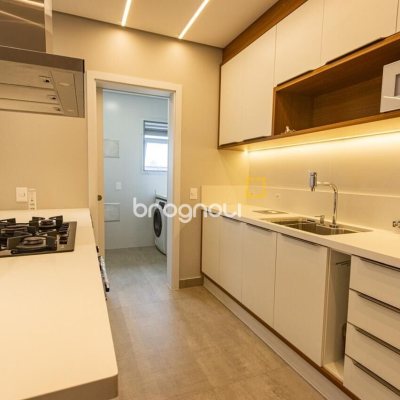 Apartamento com 128m², 3 quartos (sendo 3 suítes), 2 garagens, no bairro Cachoeira do Bom Jesus em Florianópolis