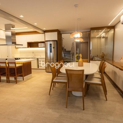 Apartamento com 128m², 3 quartos (sendo 3 suítes), 2 garagens, no bairro Cachoeira do Bom Jesus em Florianópolis