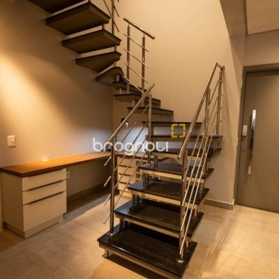 Apartamento com 128m², 3 quartos (sendo 3 suítes), 2 garagens, no bairro Cachoeira do Bom Jesus em Florianópolis