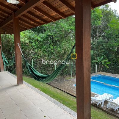Apartamento com 105m², 3 quartos (sendo 1 suíte), 2 garagens, no bairro Canajurê em Florianópolis