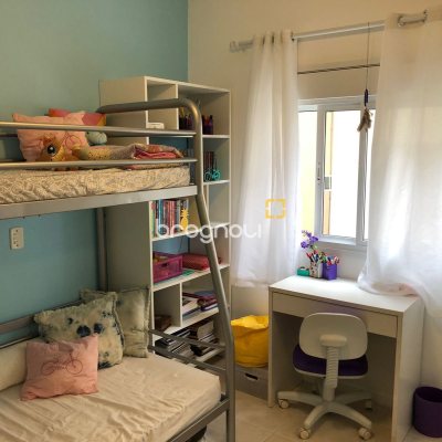 Apartamento com 105m², 3 quartos (sendo 1 suíte), 2 garagens, no bairro Canajurê em Florianópolis
