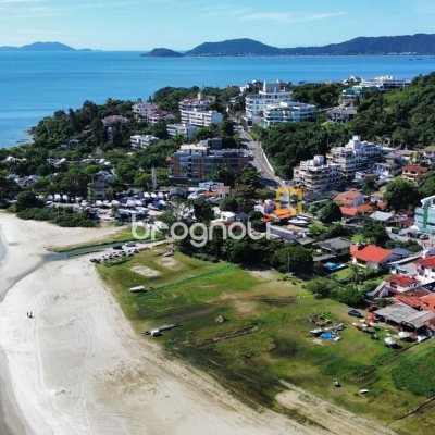 Apartamento com 105m², 3 quartos (sendo 1 suíte), 2 garagens, no bairro Canajurê em Florianópolis